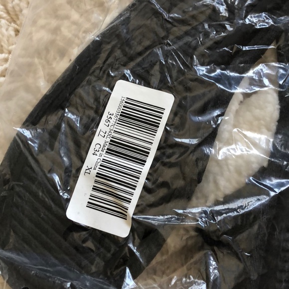 New with tag*** Victorias Secret Slippers - Picture 5 of 6